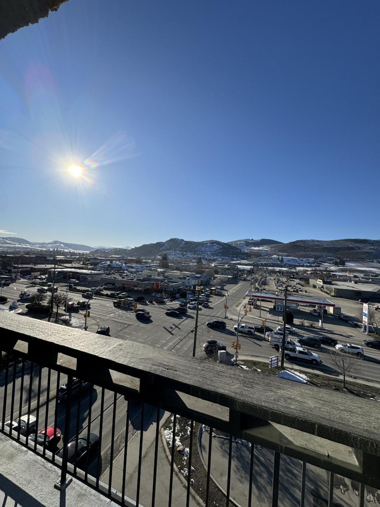 Divya Sutra Plaza And Conference Centre, Vernon, Bc Exterior foto